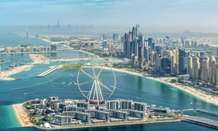 Partez à la découverte des Émirats arabes unis avec le magazine Dubai By Koox