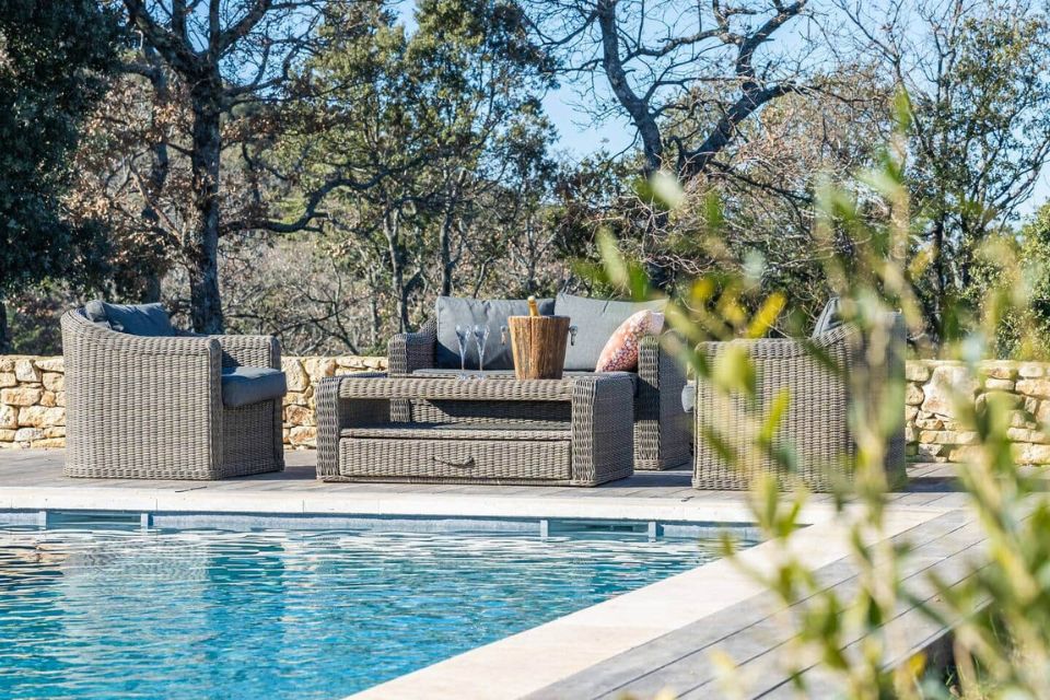 Louez La Maison des Cèdres, une villa de luxe dans le Luberon 